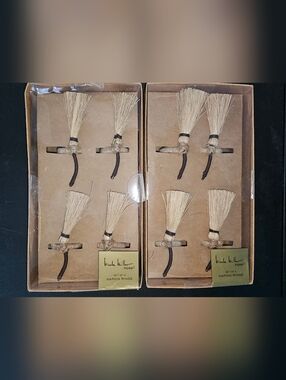 Nicole Miller Home 8 Broom Napkin Ring Holders NWT
